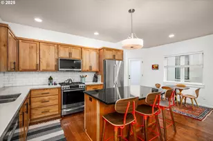 2961 Lord Byron Pl, Eugene, OR 97408 - Photo 12