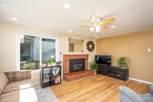 1960 Lincoln St, North Bend, OR 97459 - Photo 14