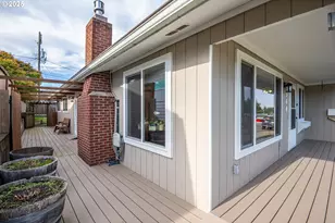 1960 Lincoln St, North Bend, OR 97459 - Photo 34