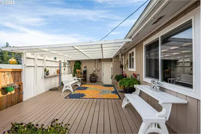 1960 Lincoln St, North Bend, OR 97459 - Photo 36
