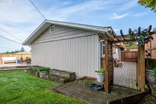 1960 Lincoln St, North Bend, OR 97459 - Photo 44