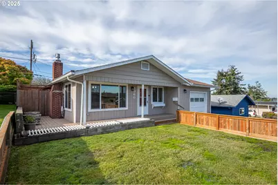 1960 Lincoln St, North Bend, OR 97459 - Photo 2