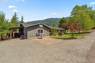 696 Crowe Ave, Drain, OR 97435 - Photo 4