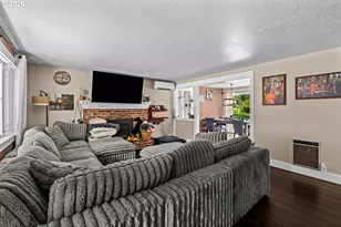 696 Crowe Ave, Drain, OR 97435 - Photo 8