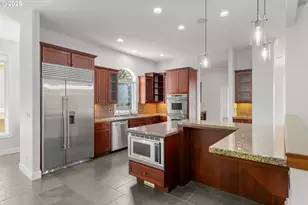 370 NW 81st Pl, Portland, OR 97229 - Photo 10