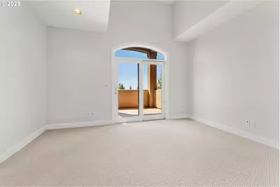 370 NW 81st Pl, Portland, OR 97229 - Photo 32