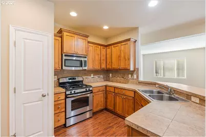 3962 SE Discovery St, Hillsboro, OR 97123 - Photo 14