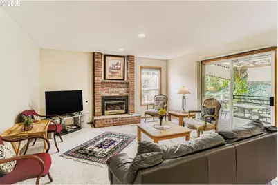 8225 SW Gearhart Dr, Beaverton, OR 97007 - Photo 12