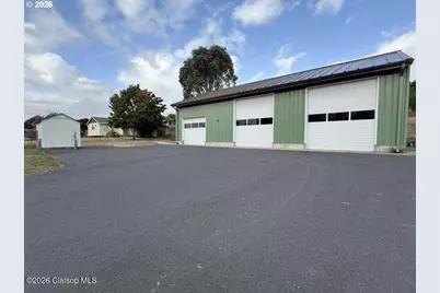 90513 East Rd, Warrenton, OR 97146 - Photo 1