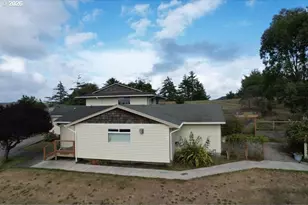 90513 E Rd, Warrenton, OR 97146 - Photo 4