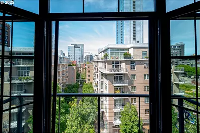 1030 NW 12th Ave #526, Portland, OR 97209 - Photo 10