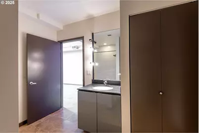 1030 NW 12th Ave #526, Portland, OR 97209 - Photo 28