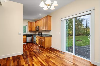 2105 NE Cleveland Ave, Gresham, OR 97030 - Photo 8