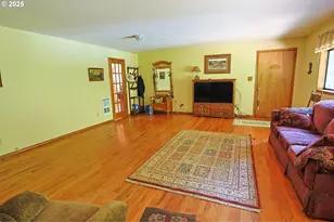 95743 Haynes Way Ln, North Bend, OR 97459 - Photo 8