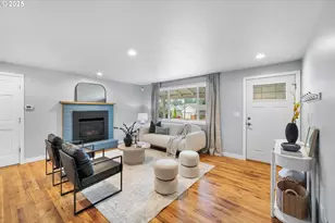 7402 SW Locust St, Portland, OR 97223 - Photo 4