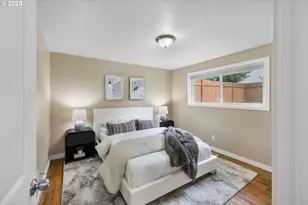 7402 SW Locust St, Portland, OR 97223 - Photo 12