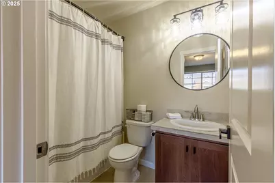 7974 NE Heiser St, Hillsboro, OR 97006 - Photo 24