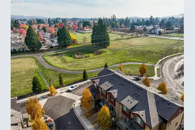 7974 NE Heiser St, Hillsboro, OR 97006 - Photo 32