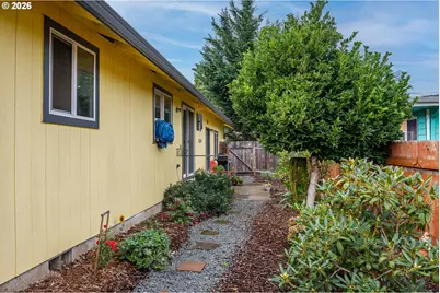 90 S 17th St, Cottage Grove, OR 97424 - Photo 20