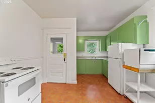 3766 SE Lincoln St, Portland, OR 97214 - Photo 8