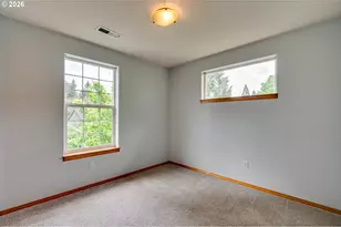 925 N 1st Ave, Ridgefield, WA 98642 - Photo 18
