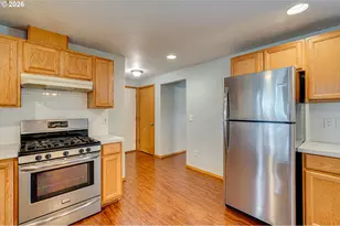 925 N 1st Ave, Ridgefield, WA 98642 - Photo 6