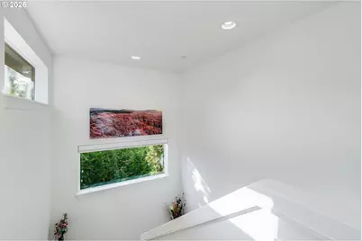 77 NE 58th Ave, Portland, OR 97213 - Photo 6