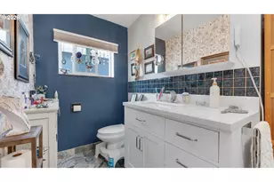 2206 Marion St, North Bend, OR 97459 - Photo 30