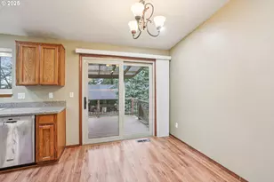 1334 NE 155th Ave, Portland, OR 97230 - Photo 6