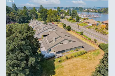 1530 NE Marine Dr, Portland, OR 97211 - Photo 4