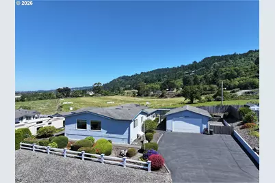 98609 Camellia Dr, Brookings, OR 97415 - Photo 2