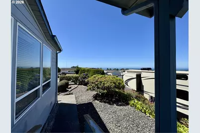 98609 Camellia Dr, Brookings, OR 97415 - Photo 36