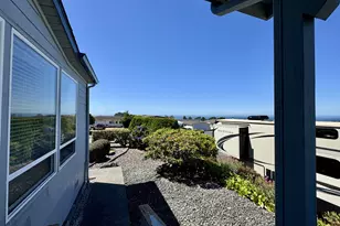 98609 Camellia Dr, Brookings, OR 97415 - Photo 36