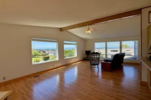 98609 Camellia Dr, Brookings, OR 97415 - Photo 12