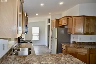 29204 Wallace St, Gold Beach, OR 97444 - Photo 8