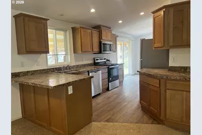 29204 Wallace St #B, Gold Beach, OR 97444 - Photo 6