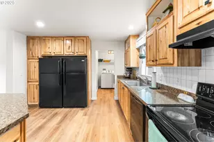 52 Veys Dr, Kelso, WA 98626 - Photo 18