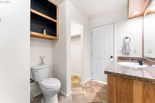 52 Veys Dr, Kelso, WA 98626 - Photo 30