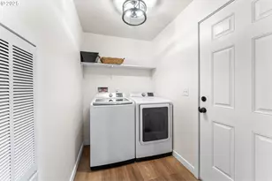 52 Veys Dr, Kelso, WA 98626 - Photo 38