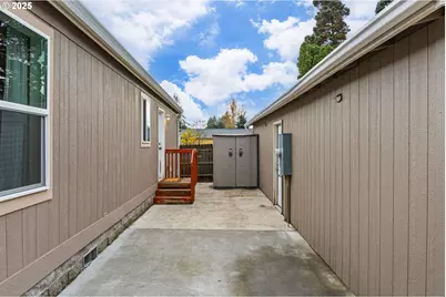 52 Veys Dr, Kelso, WA 98626 - Photo 44