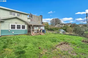 8906 N Willamette Blvd, Portland, OR 97203 - Photo 40