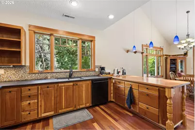 21520 SW Eastview Rd, Sherwood, OR 97140 - Photo 8