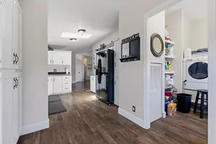 1000 S McKern Ct, Newberg, OR 97132 - Photo 12