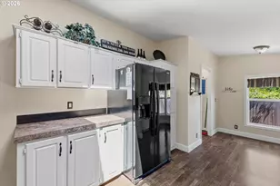 1000 S McKern Ct, Newberg, OR 97132 - Photo 8