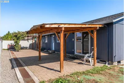 3196 Midway Rd, Hood River, OR 97031 - Photo 40