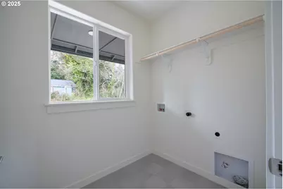 15 SW Johnson St, Depoe Bay, OR 97341 - Photo 16