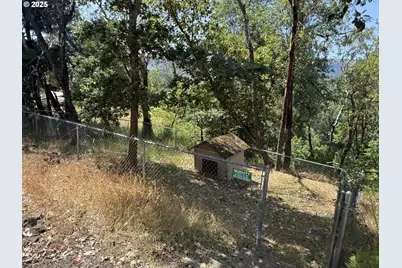 4447 Melrose Rd, Roseburg, OR 97471 - Photo 38