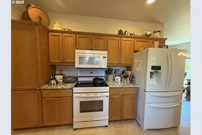 4447 Melrose Rd, Roseburg, OR 97471 - Photo 30