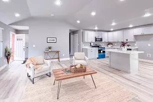 2382 E Irwin Wy, Eugene, OR 97402 - Photo 4