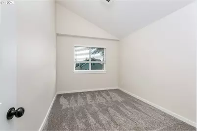 804 W 10th St, The Dalles, OR 97058 - Photo 12